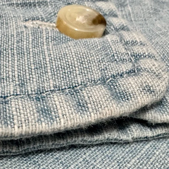 J.Crew Men’s Chambray Button-Down Shirt - Light Blue - Size M - Picture 2 of 8